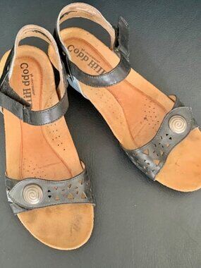 Cobb Hill Sandals - Size 9